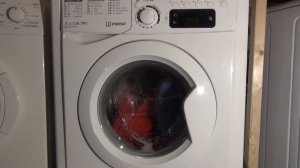 Review and demonstration  of Indesit My time 9kg 1400rpm EWE91482 Washing Machine
