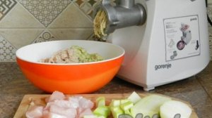 Рецепт котлет из индейки с кабачком