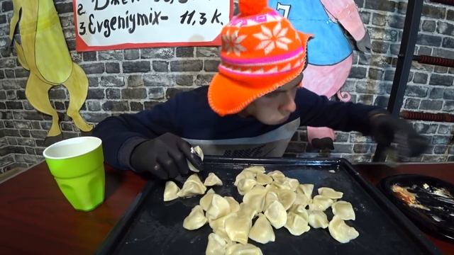 100 ПЕЛЬМЕНЕЙ ВЕСОМ 1.5 КГ ЗА РАЗ, СЪЕЛ БЫСТРЕЕ ВСЕХ НА ЮТУБЕ