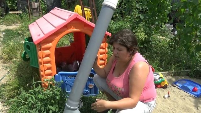 Делаем бункерные кормушки индюкам Веселая семейка смотреть онлайн