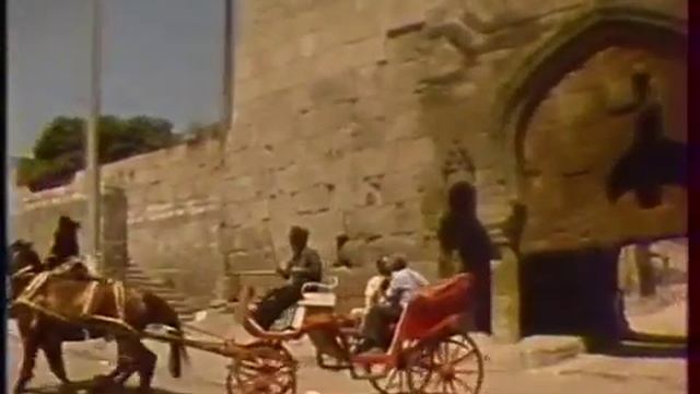 Геннадий Сосунов исполняет песню на татском языке "Моё сердце любит тебя" смотреть онлайн