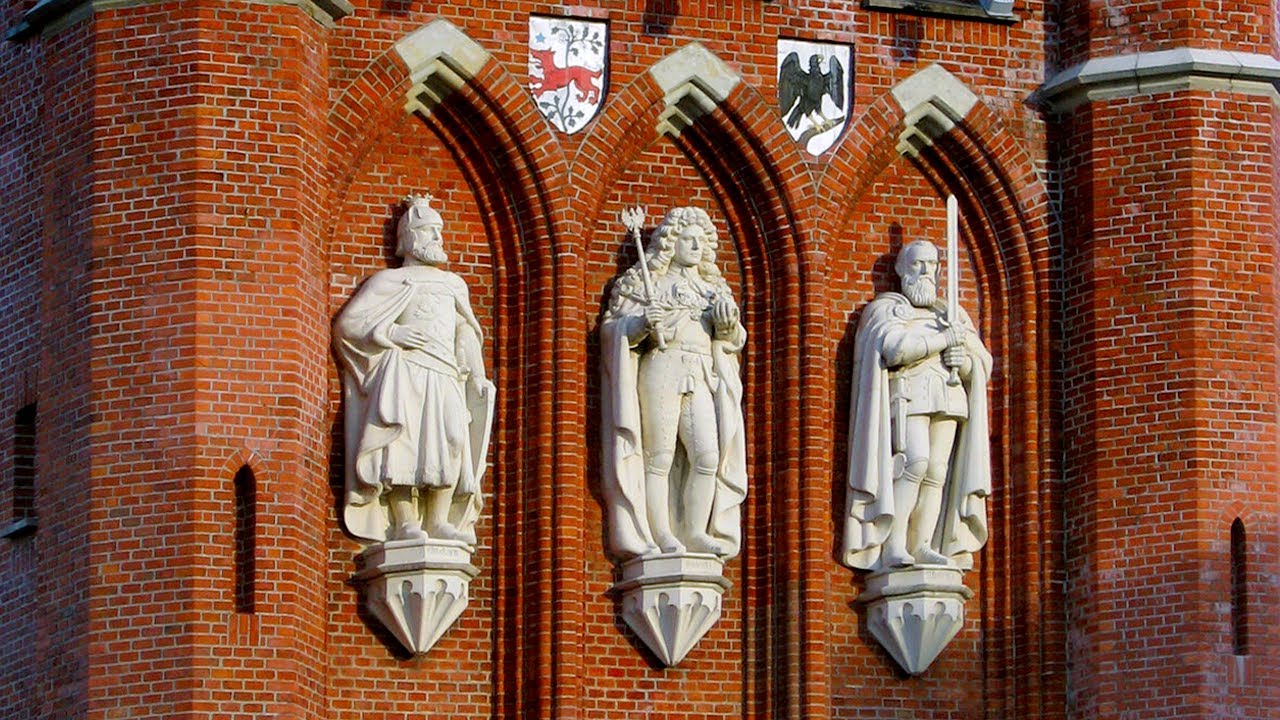 Основатели Кёнигсберга на Королевских воротах