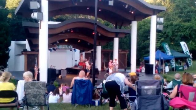 Jimmy and The Parrots (6-30-16) смотреть онлайн