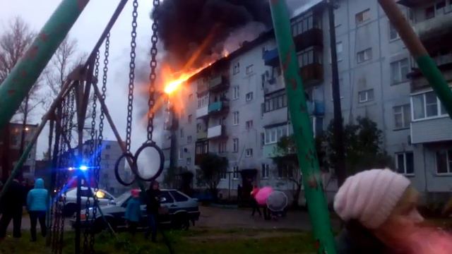 В посёлке МГА произашёл пожар смотреть онлайн