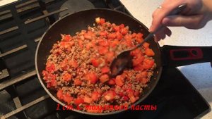 Хачапури по аджарски с ароматной мясной начинкой.