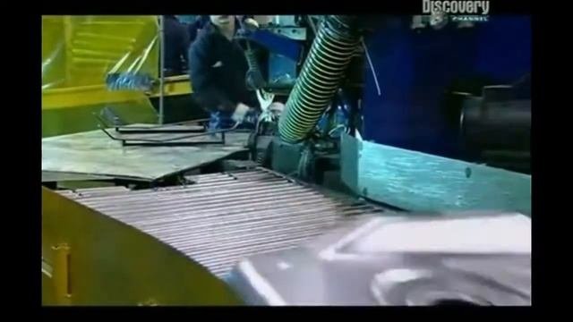 Бензобаки автомобилей.  Как это сделано. (How Its Made)