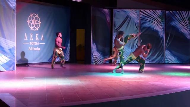 капуэро в Алинде смотреть онлайн