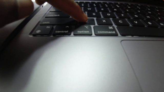 MacBook Pro vs. Mac Air (Latest 2020 M1 Chip) смотреть онлайн