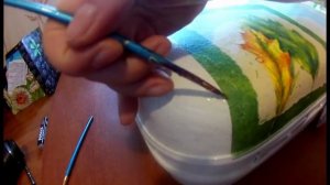 Декупаж старого чемодана.