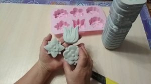 Декупаж салфетками гипсовой вазы. Гипс+подручный материал.  Цветы из гипса