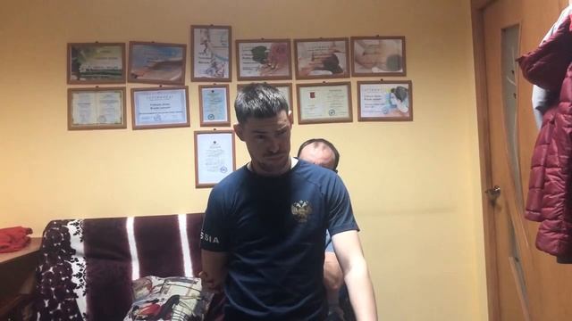 Как сделать постизометрическая релаксация рук (растяжка) Слепой Массажист Денис Соболев