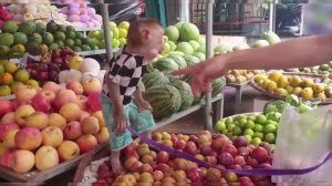 Хозяин фруктовой точки)