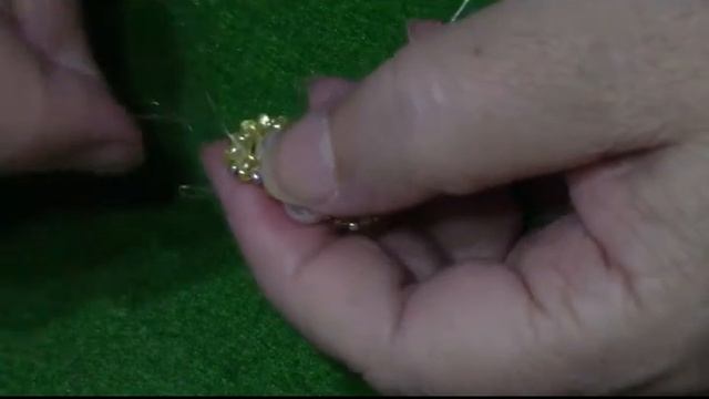 Комплект - браслет, серьги и кольцо из бусин, твина и бисера. Часть 1/2 - Браслет. М К. смотреть онлайн