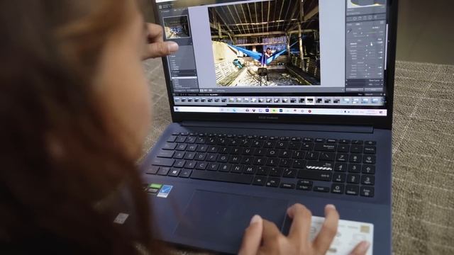 Laptop for Photo and Video Editing: ASUS VIVOBOOK PRO 15 OLED REVIEW смотреть онлайн