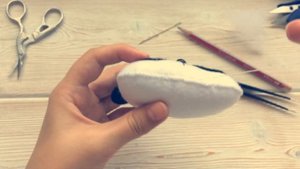 DIY: Как закрепить  шов на игрушке из фетра без узелков