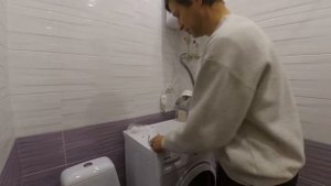Установка сидения крышки на унитаз правильно