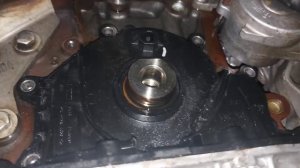 Замена переднего сальника коленвала на vw Touran 1.6TDI 2018 года.