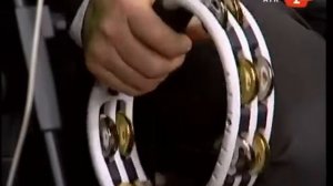 Асие Сале - Кузьде Япракъ Тёкюлюр