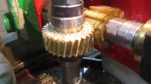 Станок 5д32. Нарезание червячного  колеса М=2,5. Z=29. Угол наклона= 8°27'.(2021год)