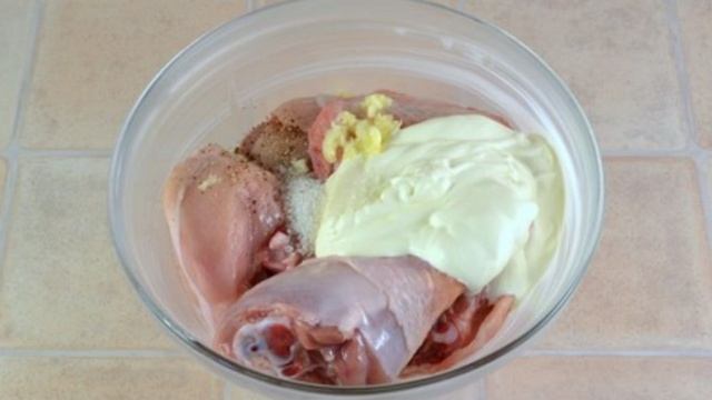 Курица с картошкой в сметане