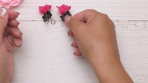 Розы из репсовых лент Канзаши DIY Rose of grosgrain ribbon Kanzashi