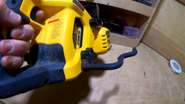 Dewalt DCS577 Rear Handle Circular Saw! смотреть онлайн