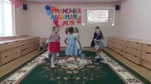 Танец с сумочками ко Дню Матери