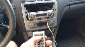 Обзор магнитолы Pioneer DEH-P77MP на Форд Фокус 2. Управление с пульта ДУ и кнопочек на руле.