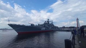 эсминец беспокойный