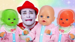 Кукла Беби Бон Эмили меняет цвет! Смешные видео и игры для девочек дочки матери с Baby Born