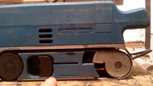 Шлифмашина ленточная Black&Decker dn85/d1