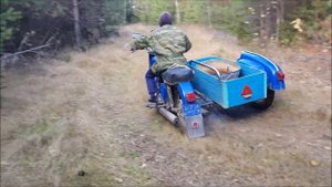 ИЖ планета  2   покатушки  в лесу!!