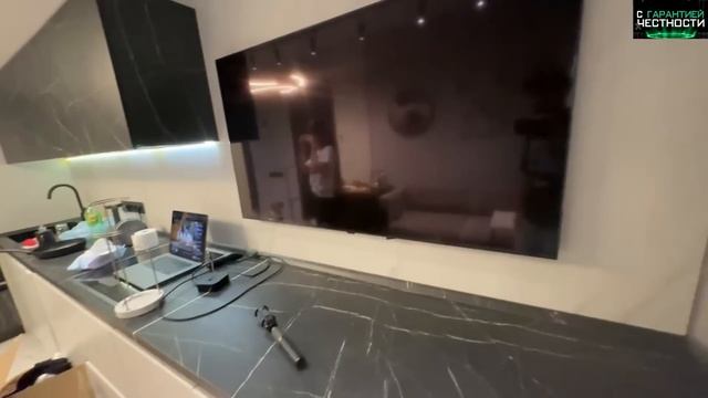 КОРЕШ ПОКАЗАЛ ВИШЕНКЕ КТО В ДОМЕ МУЖЧИНА | УГАРНЫЙ РУМТУР НОВОЙ КВАРТИРЫ смотреть онлайн