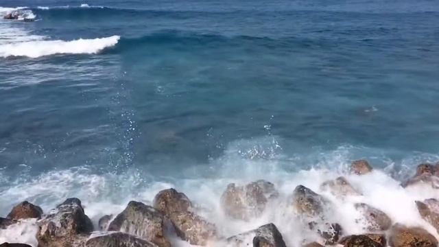 Красивая музыка каторую можно слушать бесконечно в месте с шумом морского прибоя Relax music смотреть онлайн