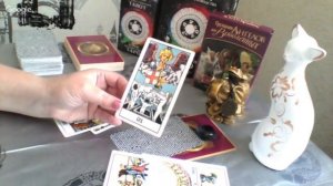 ГАДАНИЕ ТАРО: Что у него с ЖЕНОЙ?