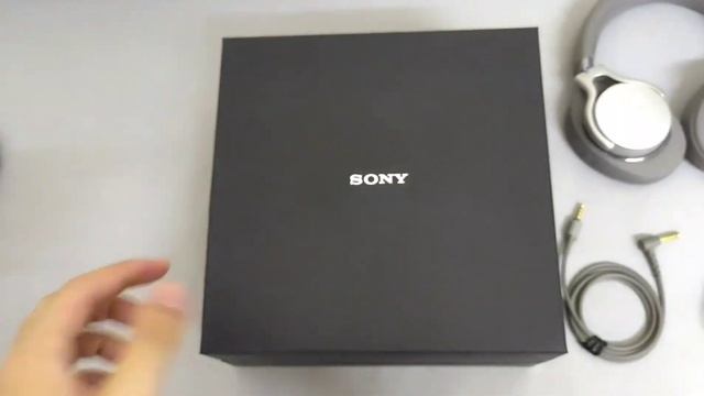 Sony MDR-1AM2 Unboxing смотреть онлайн