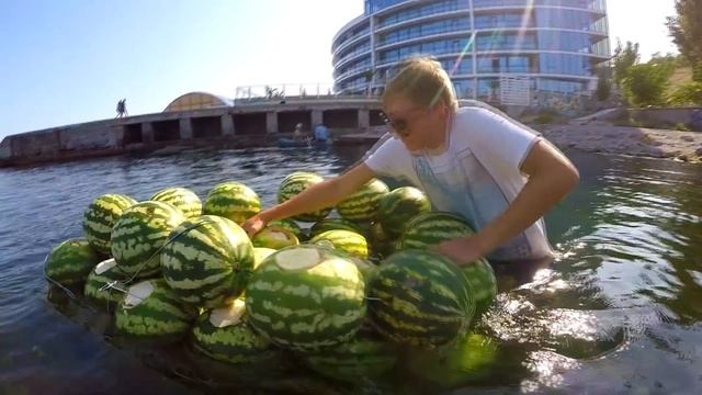 ЛОДКА ИЗ АРБУЗОВ | DIY смотреть онлайн