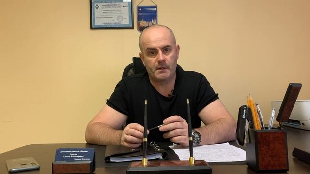 Выявление супружеской измены. Слежка за женой / мужем. Подробнее в новом видео от ДА "Версия". смотреть онлайн