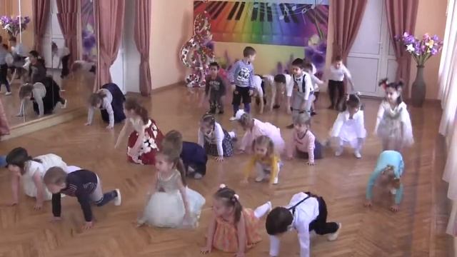 Спортивно-музыкальный праздник "Мы дружим со спортом!" смотреть онлайн