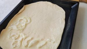 Самый простой и вкусный пирог из рыбы. Рецепт пирога-расстегая. Карась в духовке.