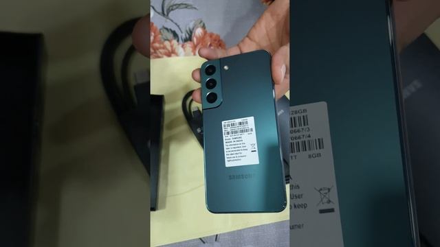 UNBOXING| SAMSUNG FLAGSHIP | GALAXY S22 5G | GREEN | ₹54999/- Buds2 Free?? смотреть онлайн
