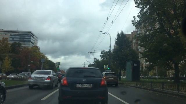 Едем по выделенной полосе общественного транспорта
