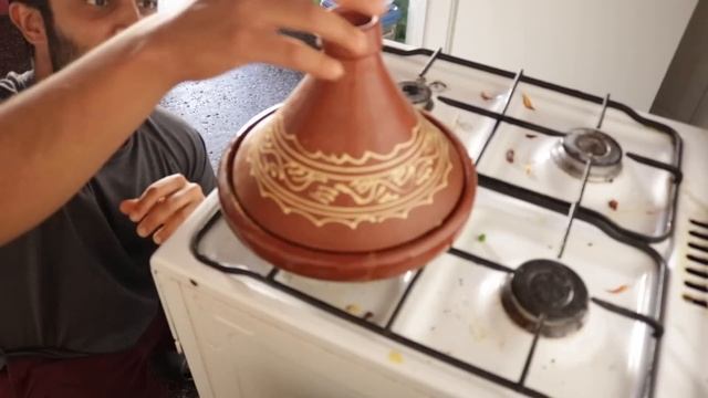 FIRST TIME COOKING TAGINE - A Whole New Way Of Cooking