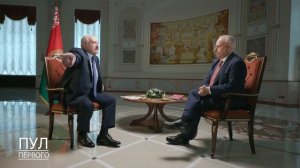 Лукашенко РАЗМАЗАЛ западного журналиста