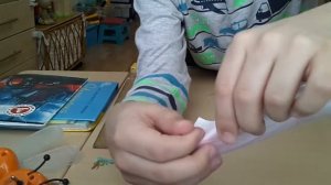 Как сделать из бумаги разноцветный кораблик
