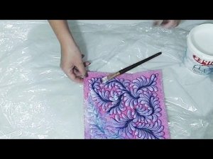 Акриловый лак - покрываем ткани с рисунком и уже стеганые  сэндвичи и тестируем на реакцию с водой