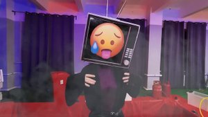 ТВ ВУМЕН vs КАМЕРА МЕН в КИПЯЩЕМ и ЛЕДЯНЕЮЩЕМ бассейне!