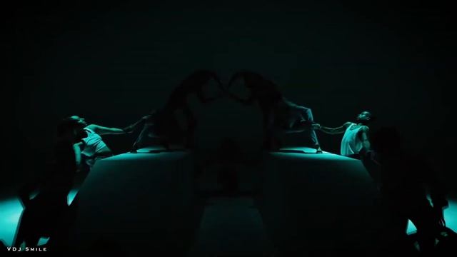 Julius Novoxrona - Giv Me Kis смотреть онлайн