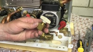 Газовый котёл Vaillant как самому заменить кран подпитки