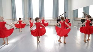 Танцевальные занятия для детей 5-6 лет.